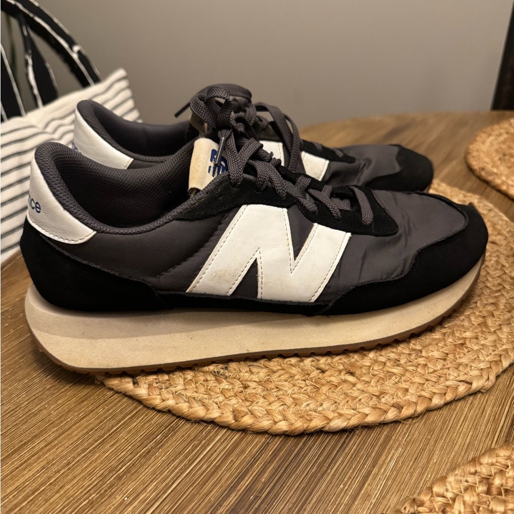 New Balance 237, men’s 10.5